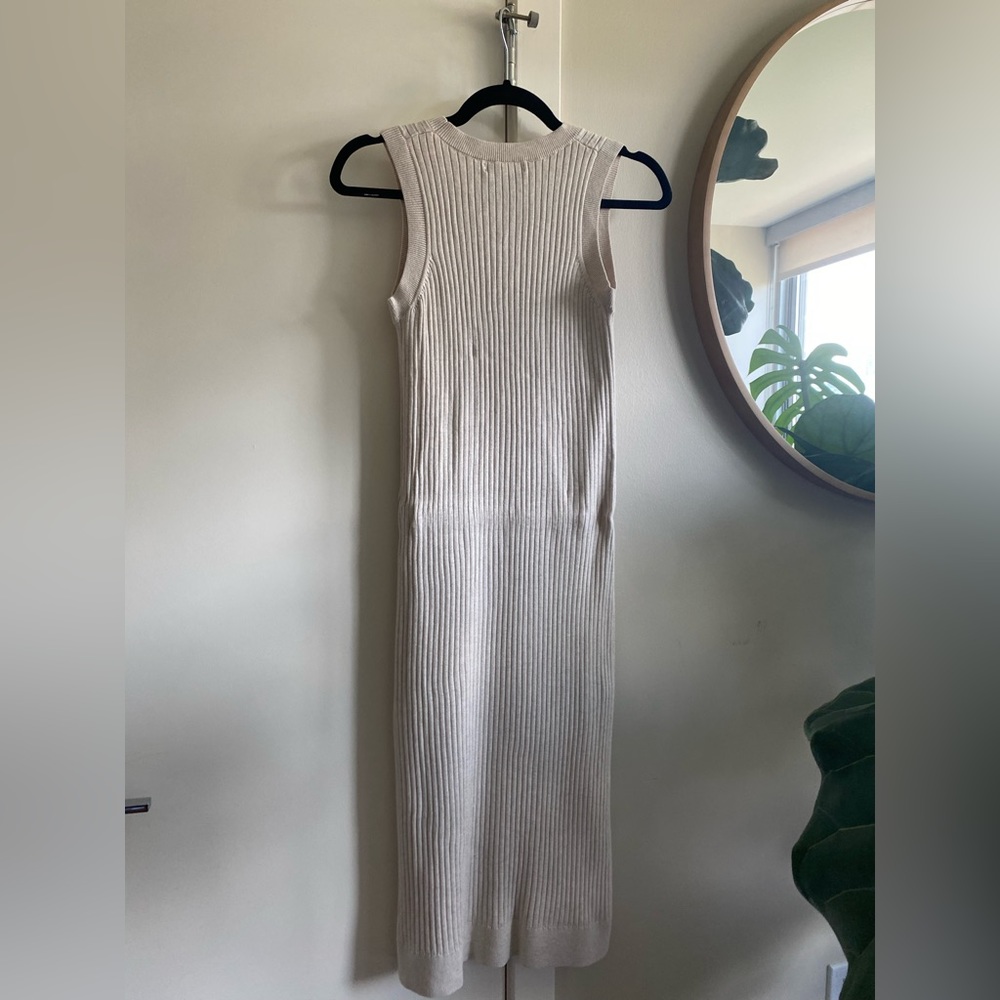 Banana republic cream sleeveless sweater midi dress